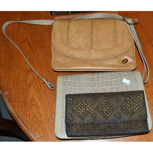 374 - 3 vintage handbags