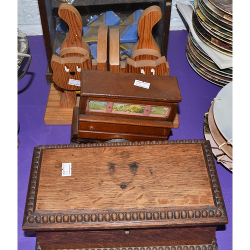 434 - Wooden cat bookends, wooden box and a wooden model piano