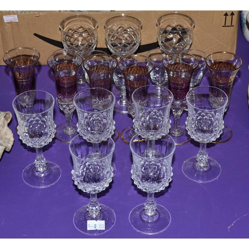 452 - A quantity of glassware in sets