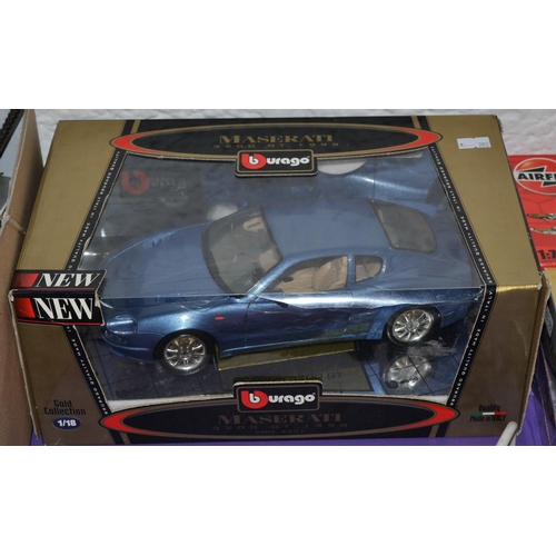 489 - Burago Maserati 1998 3200 GT in box