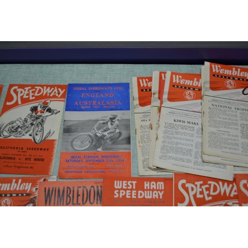 559 - A collection of 1954 Speedway programmes