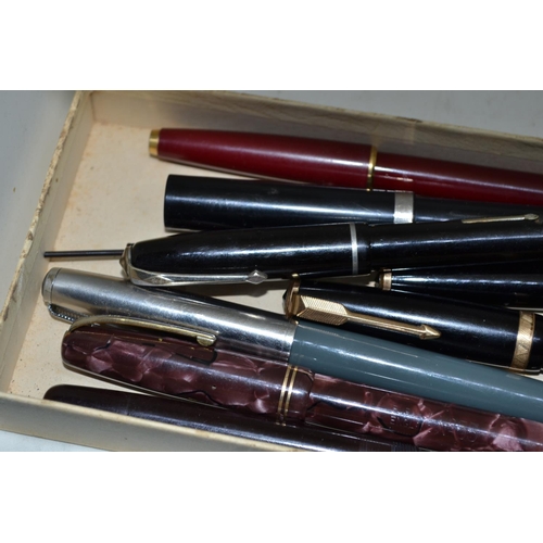 586 - A quantity of vintage fountain pens and other pens - some gold nibbed - Parker Duofold etc