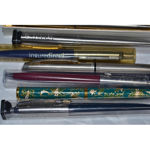 592 - Bag of mixed pens