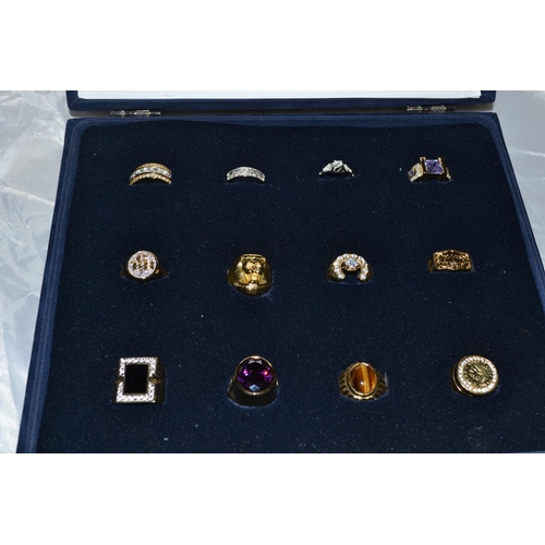 606 - The Official Elvis Presley ring collection in box