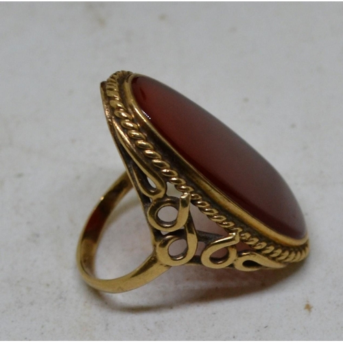 640 - 9ct Gold bloodstone set ring - size Q