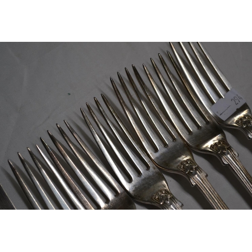 647 - 6 silver forks and an unusual serving spoon - 4 forks and spoon - London 1828 by William Chawner II ... 