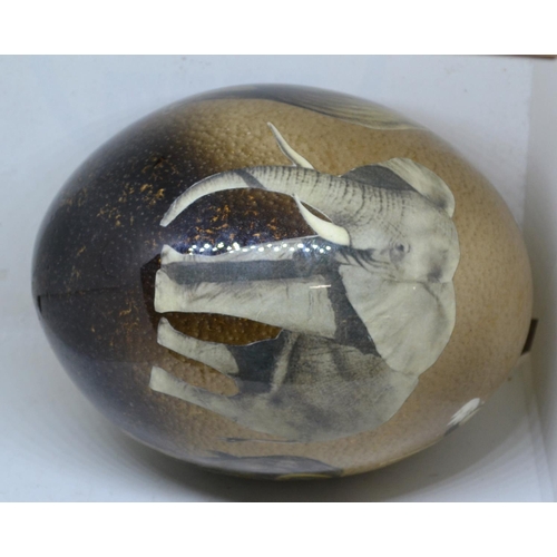 679 - Ostrich egg decorated with animals