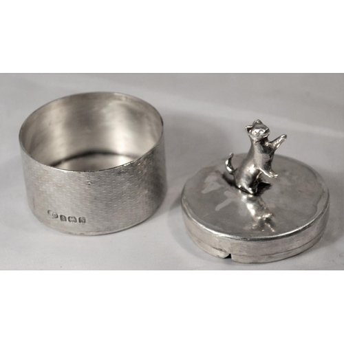 702 - A silver trinket box mounted with a cat - Birmingham 1942 by Bert Gordon