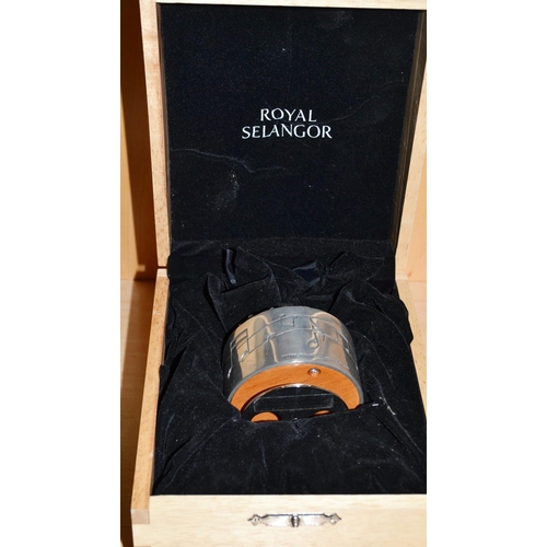 711 - Royal Selangor musical box in box