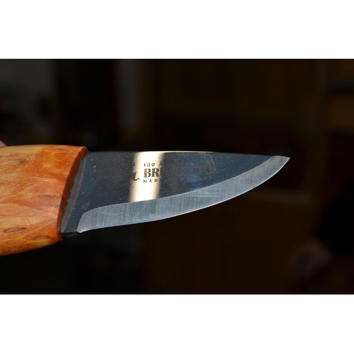 733 - Brusletto hunting knife with wooden handle