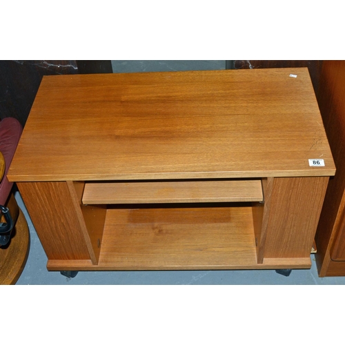 86 - Danish made retro mid-century TV stand