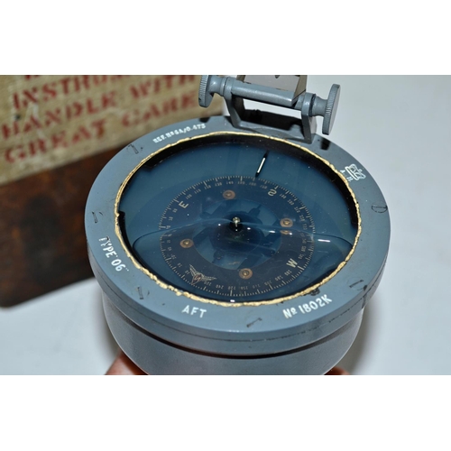 304 - A 1955 Type 6 hand held Air Ministry compass in original box