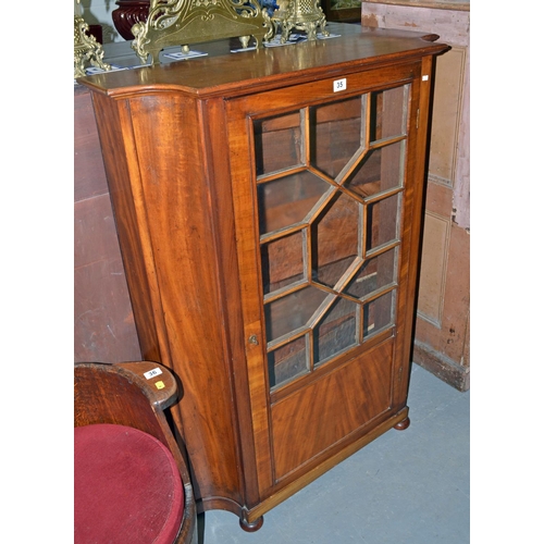 35 - An Edwardian glazed display cabinet with wooden shelves