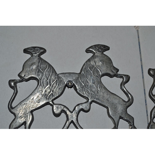 78 - A set of 4 pewter wall lights formed with lions. Likely late 18th century with unknown proof marks. ... 