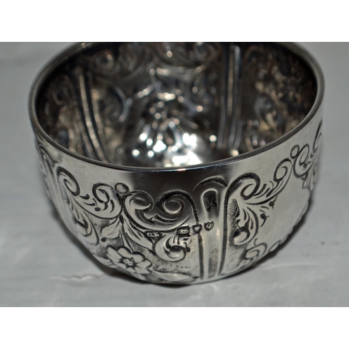 639 - A pair of miniature silver embossed bowls - London 1891 by Charles Edwards