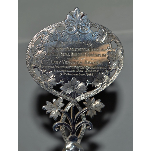 642 - A rare solid silver Gas Key made in Sheffield 1897 by Walker & Hall - This key was presented to Lady... 