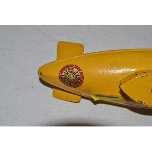 717 - A vintage Unda Wunda yellow toy submarine by Sutcliffe Models