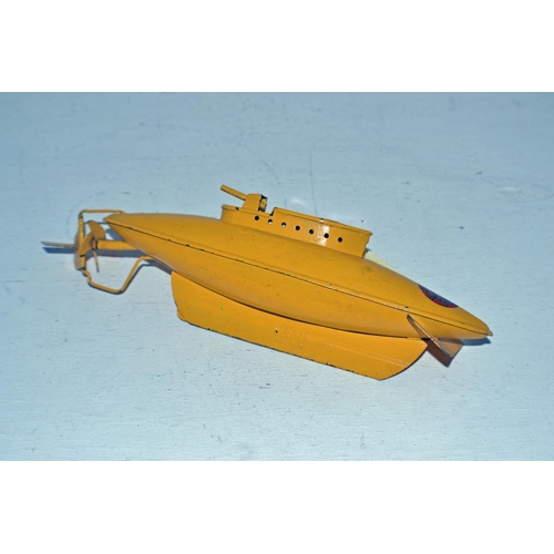 717 - A vintage Unda Wunda yellow toy submarine by Sutcliffe Models