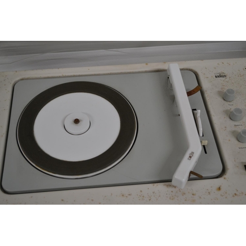 125a - A vintage Braun SK61 record player designed by Dieter Rams