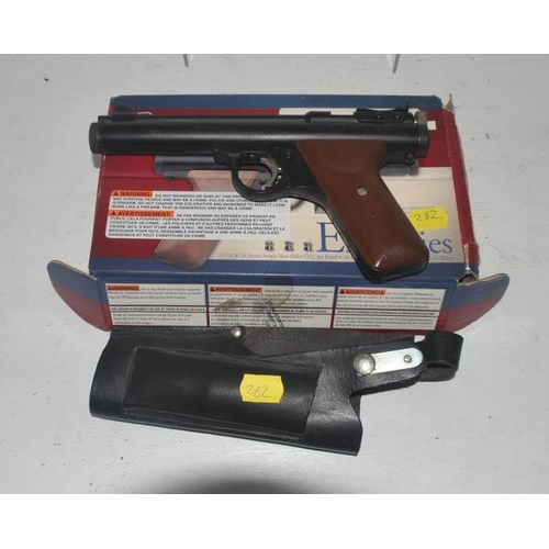 665 - Air pistol in box