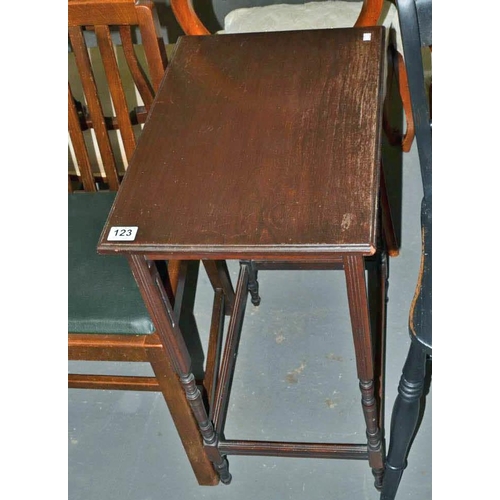 123 - Vintage lamp table