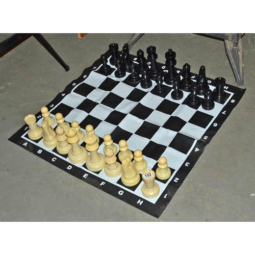 152 - Garden chess set