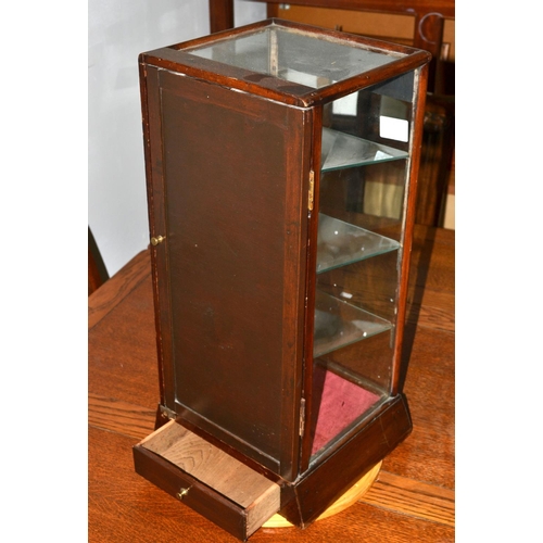 113 - A rare early 20th century Waterman's Ideal Fountain Pen mahogany framed counter top display cabinet ... 