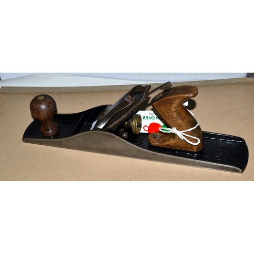 323 - A rare Stanley Bailey 5 1/2 smoothing plane