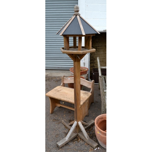 379 - Bird table