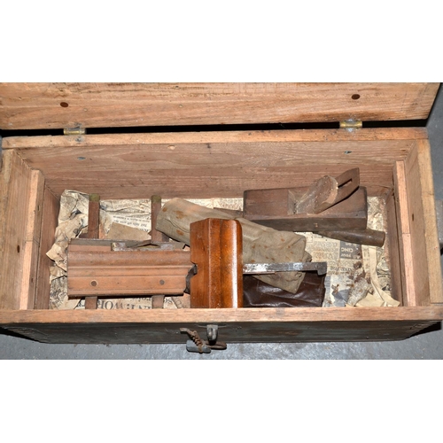 460 - Wooden toolbox and contents