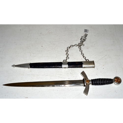 559 - A German WW2 style Luftwaffe dagger - first pattern