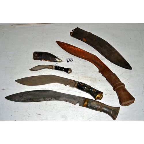 562 - 4 assorted Kukri knives