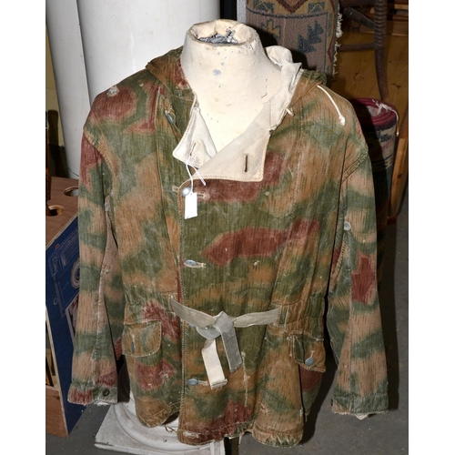 596 - A German WW2 period Mountain Trooper snow and swamp camouflage over-smock