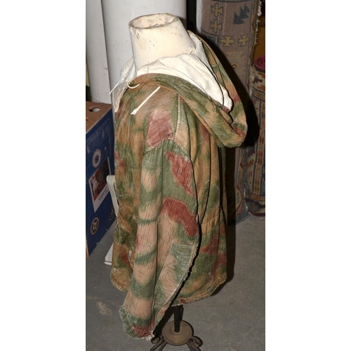 596 - A German WW2 period Mountain Trooper snow and swamp camouflage over-smock