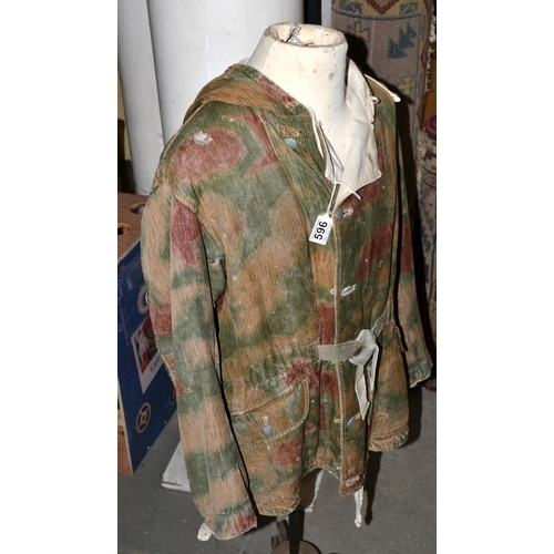 596 - A German WW2 period Mountain Trooper snow and swamp camouflage over-smock