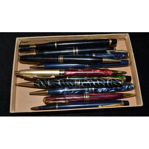 611 - A qty of Conway Stewart mechanical pencils etc