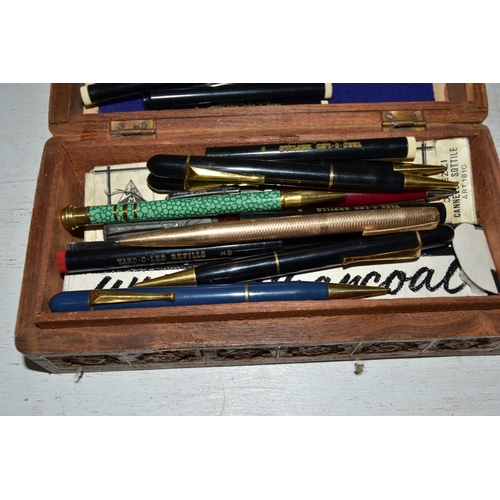 635 - Qty of vintage propelling pencils etc