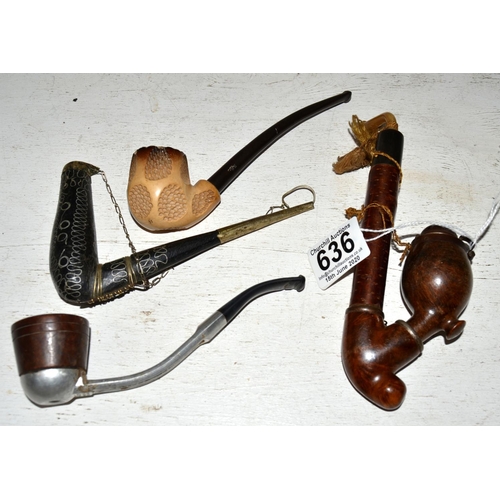 636 - 4 smoking pipes