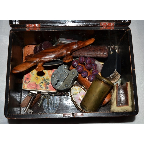 649 - A Japanese lacquer box and misc contents