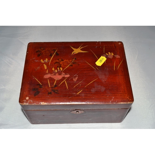 649 - A Japanese lacquer box and misc contents