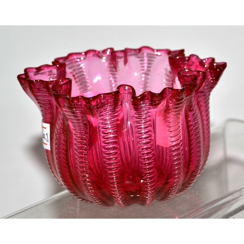 762 - A rare Stevens & Williams (Royal Brierley) cranberry glass finger bowl with frilled rim - Rd 55693