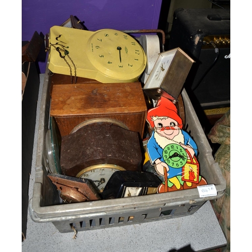 841a - Box of clock etc