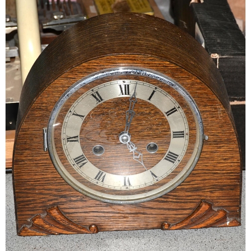 857 - 3 wooden cased mantle clocks