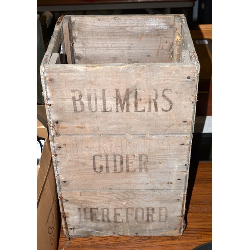 880A - A vintage Gaymers cyder flagon and a Bulmers Cider crate