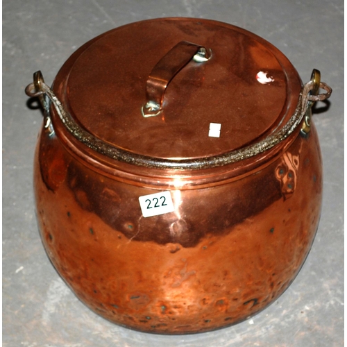 222 - A large antique copper cooking pot