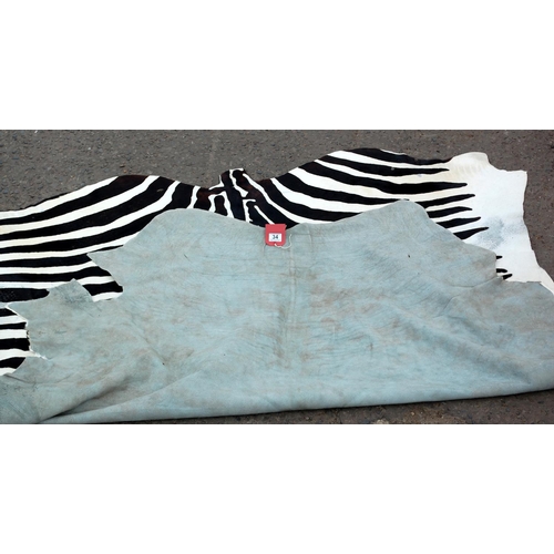 34 - A Zebra skin effect rug