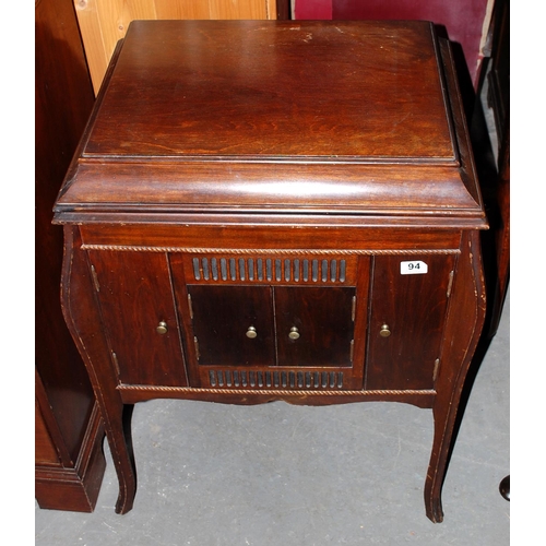 94 - Apollo Gramophone in wooden cabinet