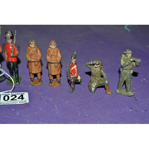 1024 - Qty of vintage lead toy soldiers to inc Britains