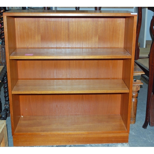 167 - Retro G-Plan bookcase - Postage/packing not available.