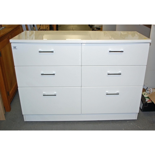65 - Modern 6 drawer chest - Postage/packing not available.
